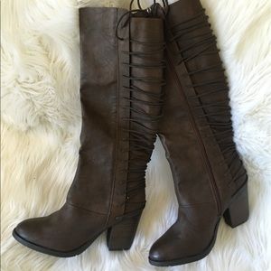 NEW Massimo lace up boots