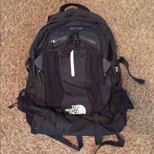North Face Recon backpack laptop compartment