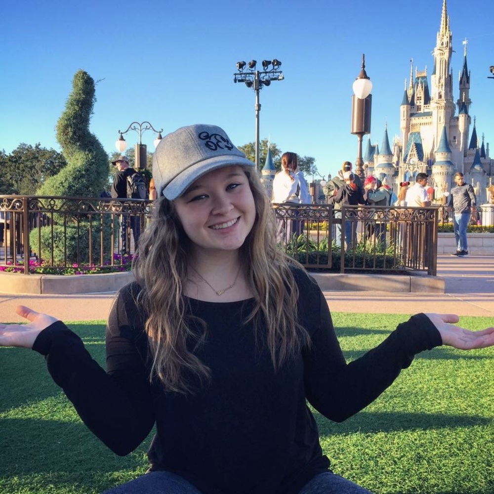 Meet your Posher, Izzy