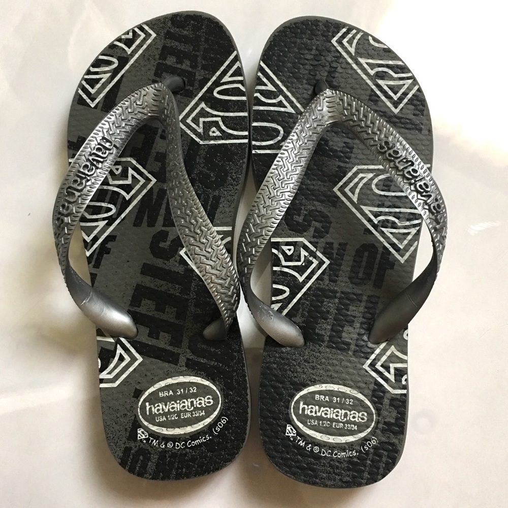⚡️FLASH SALE⚡️ Haviaianas superman flip flops