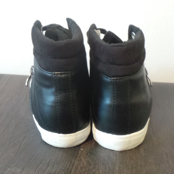 Women's Black Sneaker with Side Zipper - Picture 4 of 5