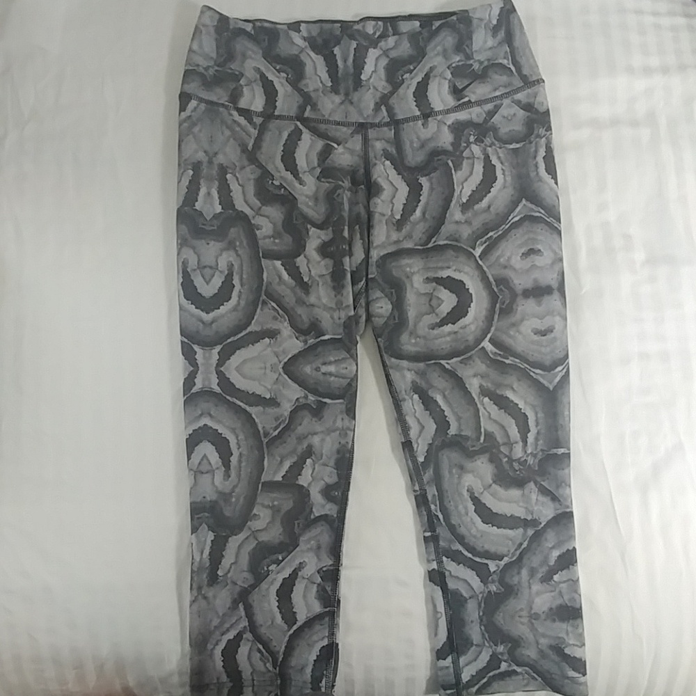 🎉SALE🎉  Nike - Dri Fit Capris (small)