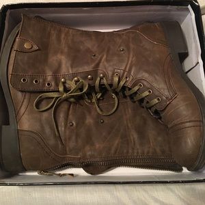 Trendy Commando Boots