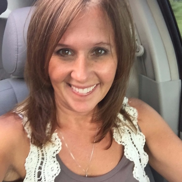 Meet your Posher, Michele - Picture 1 of 1