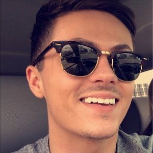 Meet your Posher, Christian