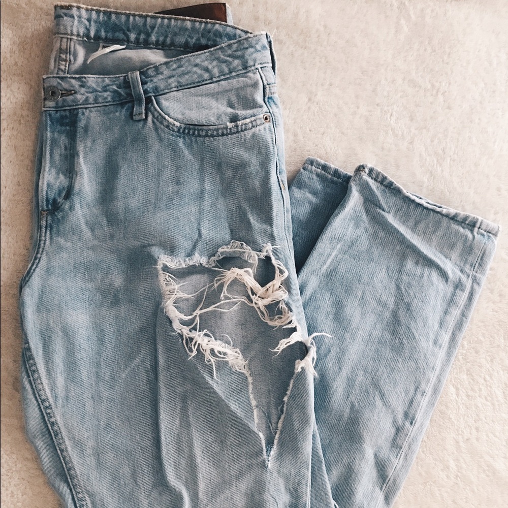 Price Drop:H&M Boyfriend Mid-High Waist Denim
