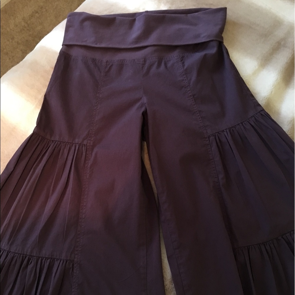 XCVI plum side tier crop