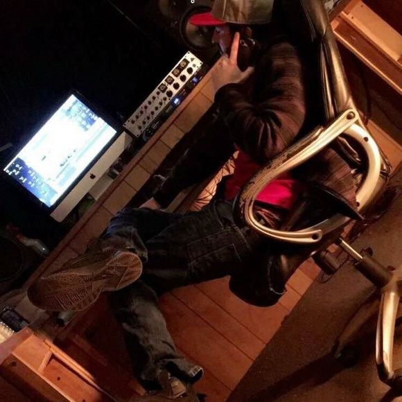 Meet your Posher, James - Picture 1 of 1