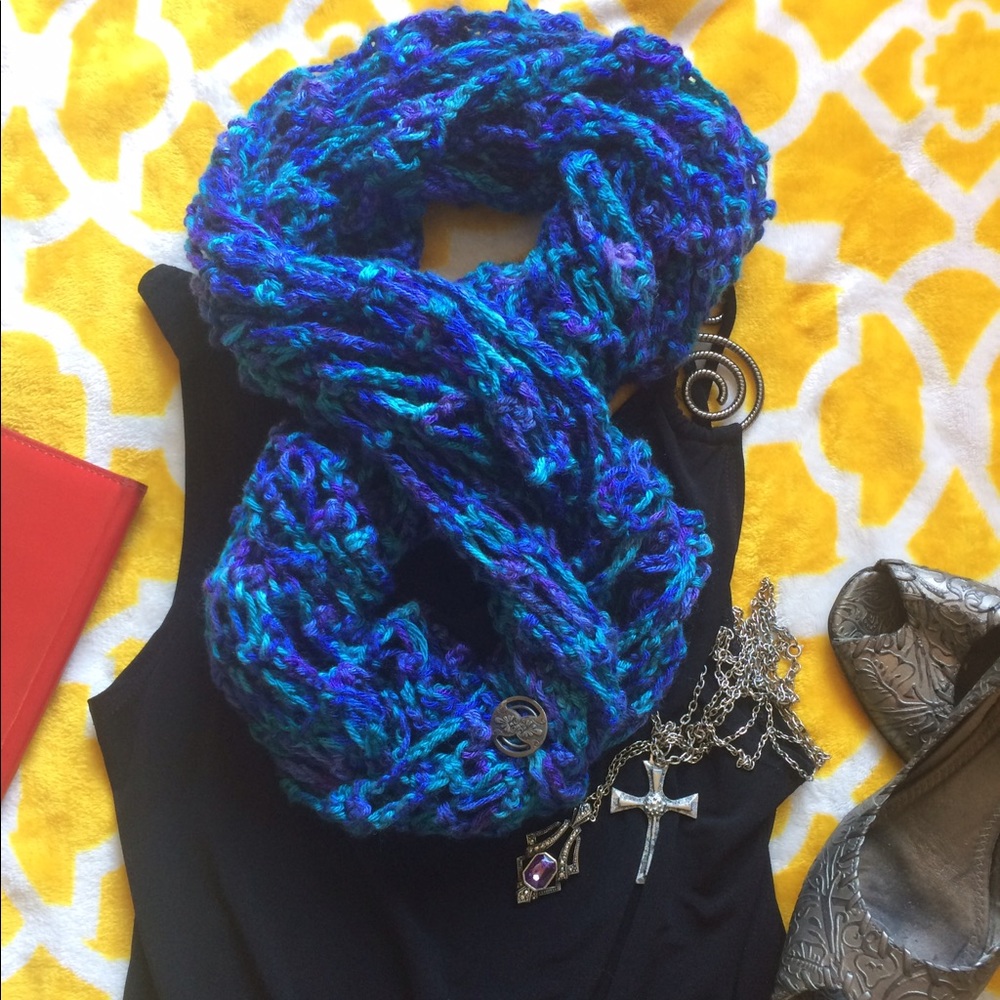DONATED 🔹 BUNDLE ONLY Beautiful Infinity Scarf