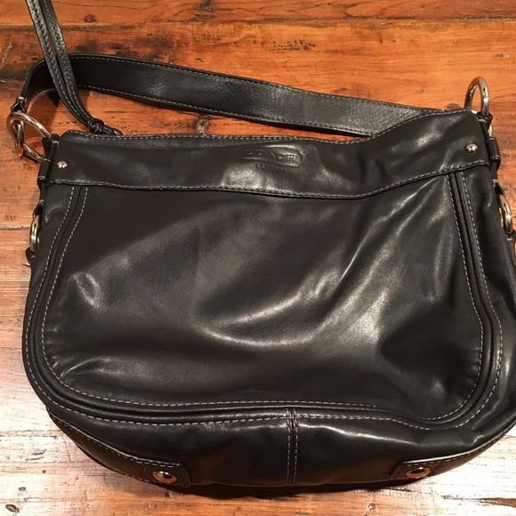Coach Black with zip closure Excellent Condition - Picture 1 of 6