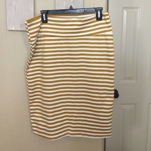 Lularoe Cassie skirt size xl mustard and cream