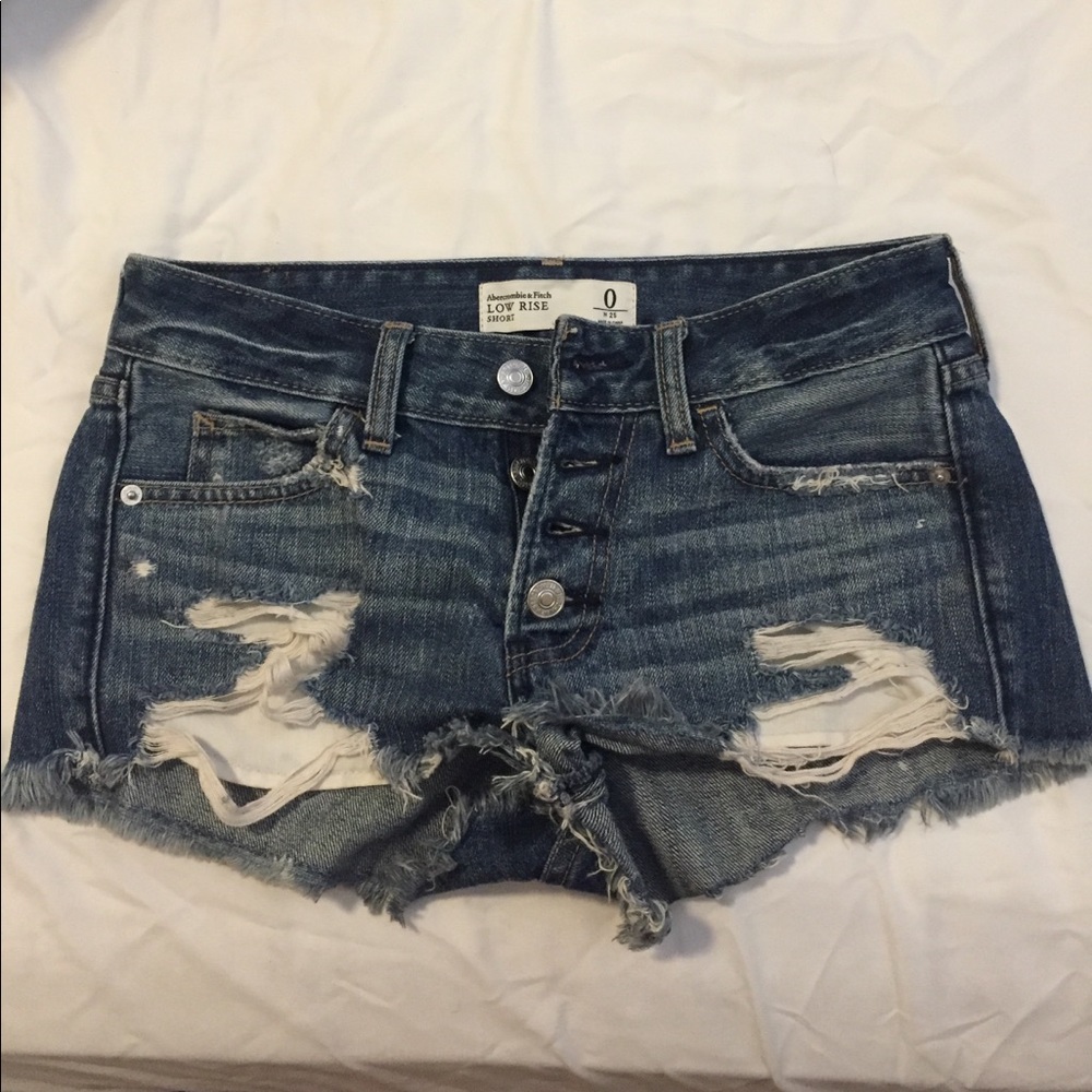 Abercrombie and Fitch low rise short