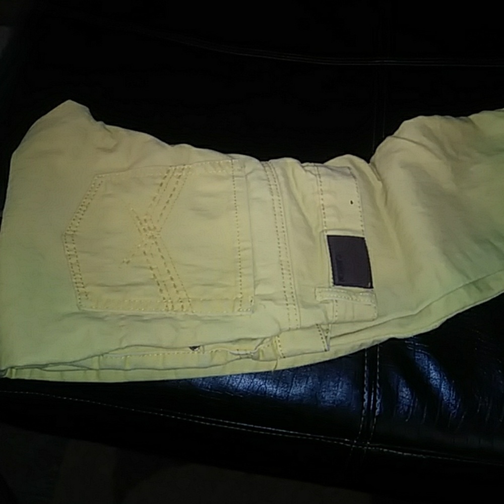 Yellow carbon jeans