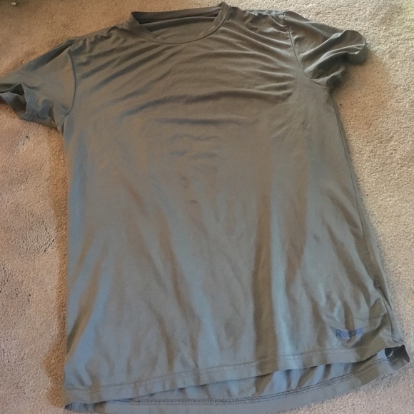 Reebok t shirt - Picture 1 of 2