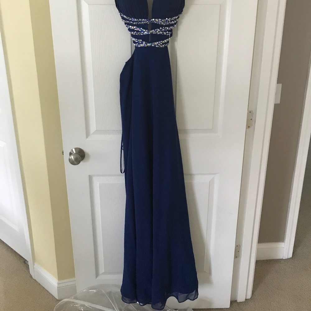 Prom Dress - Picture 3 of 5