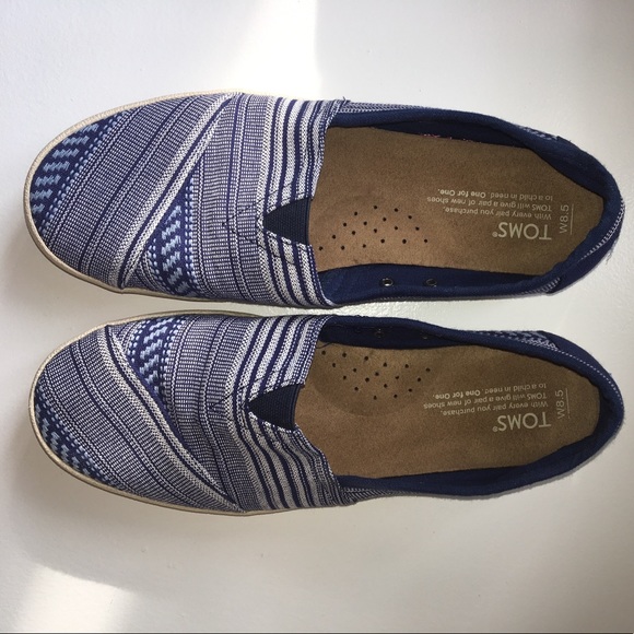 Toms Shoes - TOMS - Blue Multicolored Women's Avalon Slip-ons