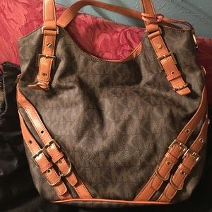 Michael Kors Milo tote