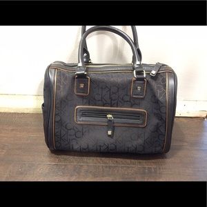 Black and gold CalvinKlein handbad with zipper