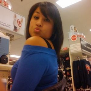 Meet your Posher, Yolanda