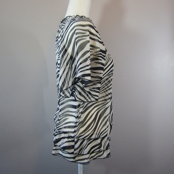 Beautiful sheer black + white zebra stripe pattern - Picture 4 of 8