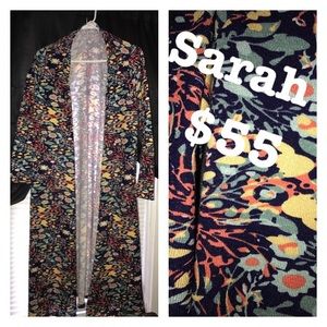 Gorgeous Large Lularoe Sarah