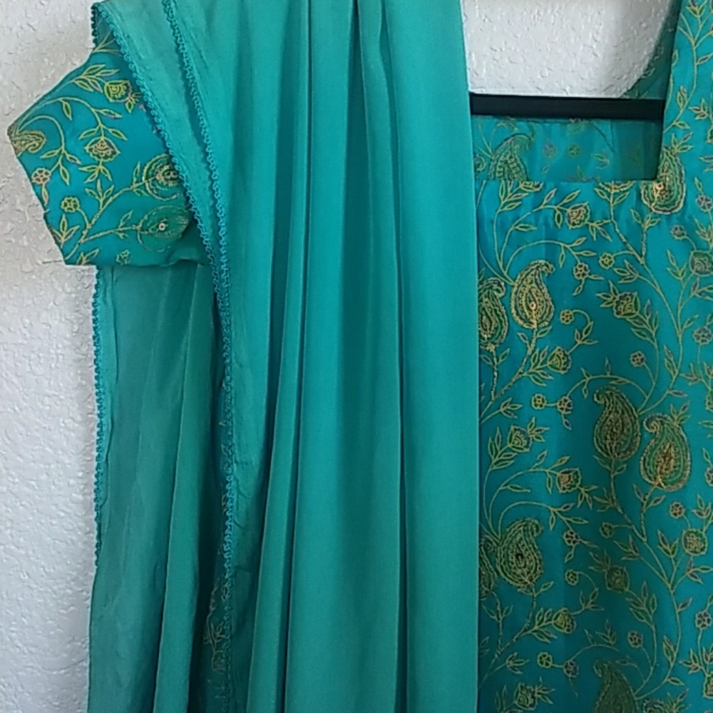 Indian Punjabi Pakistani Suit