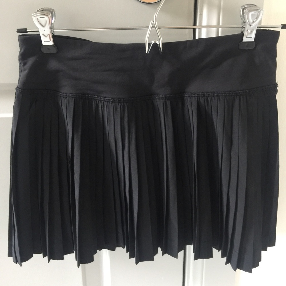 Lululemon Pleat to Street Skirt II