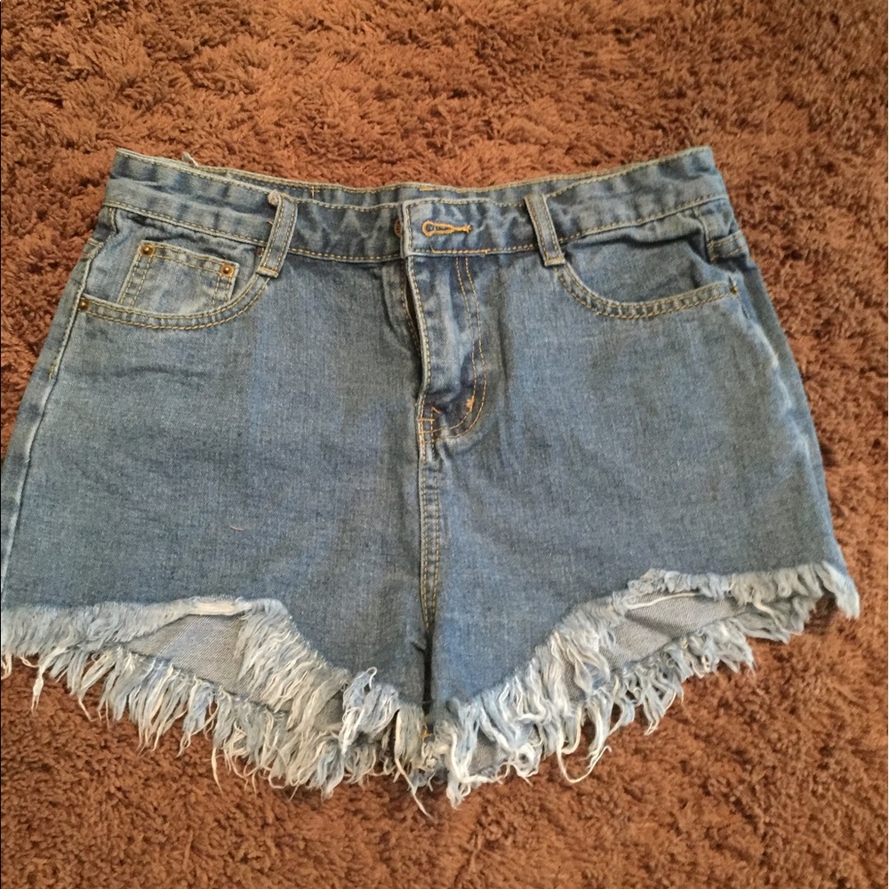Denim high-waisted shorts