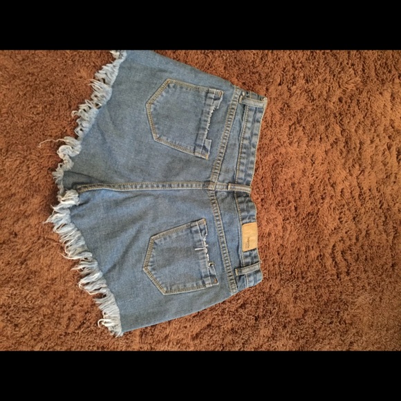 Denim high-waisted shorts - Picture 2 of 2
