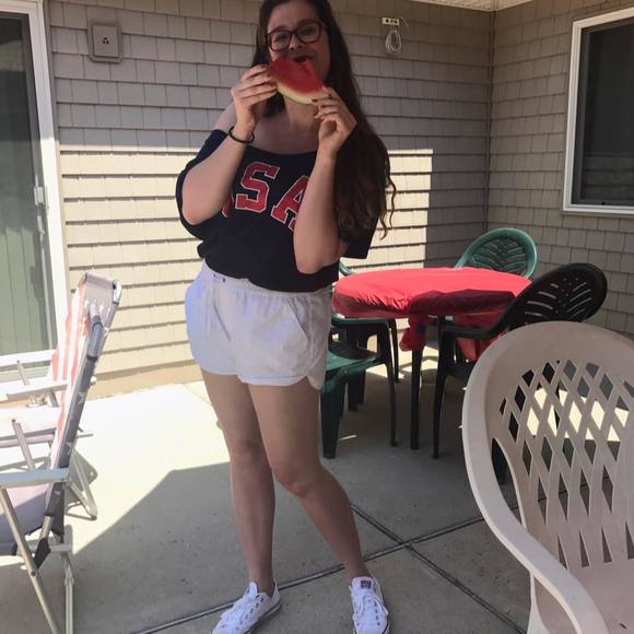 Meet your Posher, Sara - Picture 1 of 1