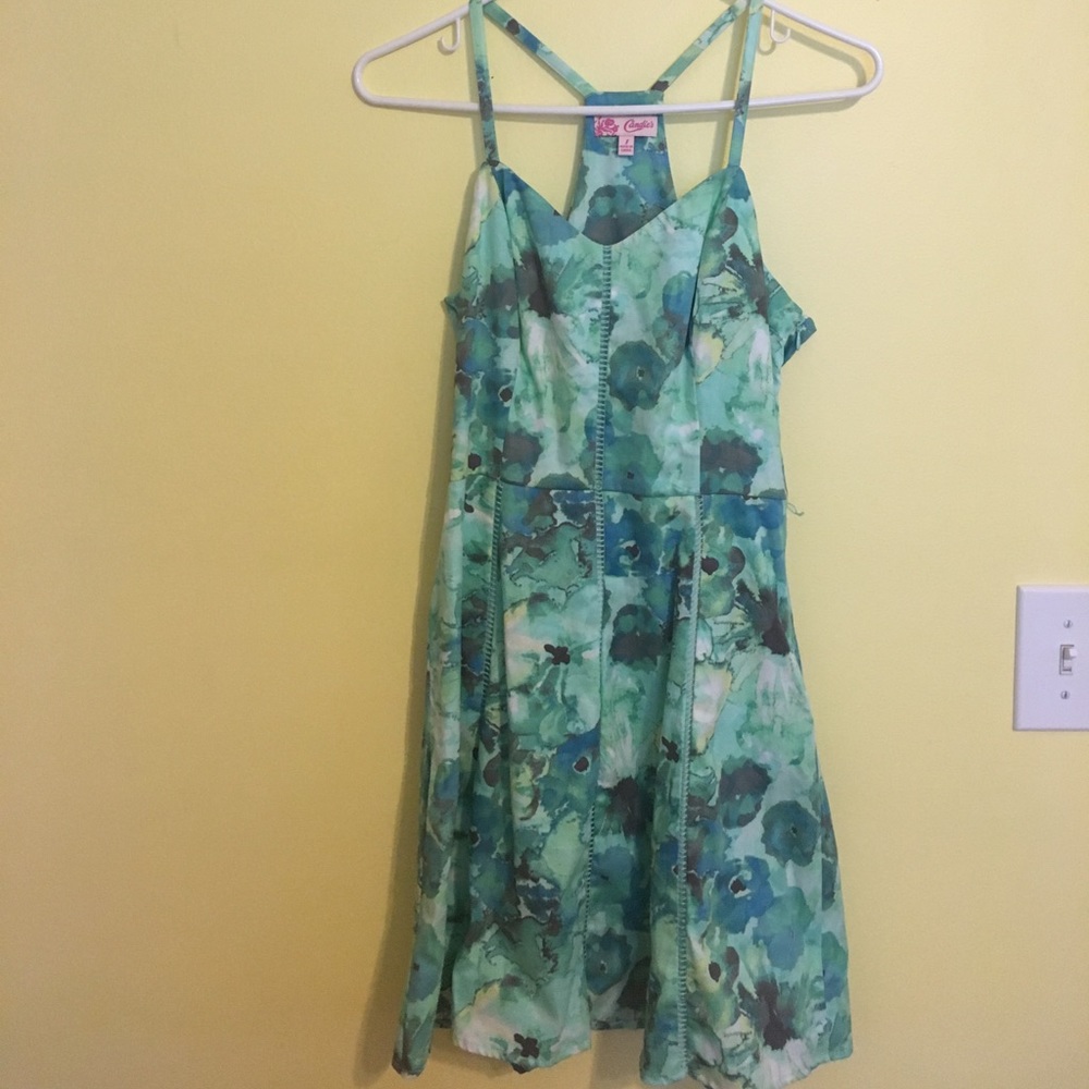 Adorable Dress !!