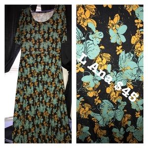 Beautiful large Ana! Lularoe!