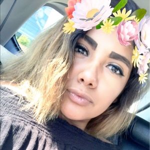 Meet your Posher, Alexia