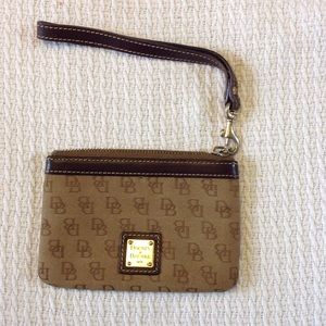 Dooney & Bourk wristlet