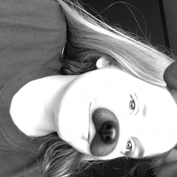 Meet your Posher, Heather - Picture 1 of 1