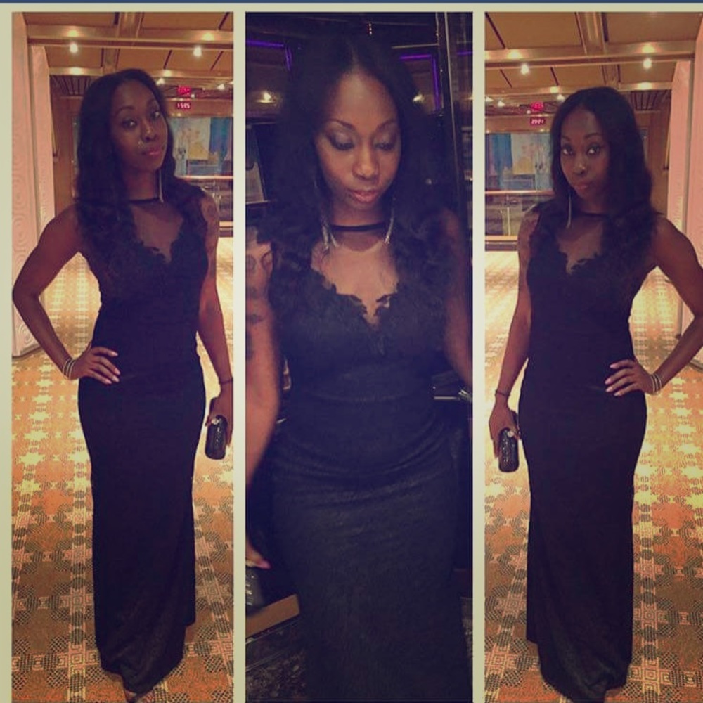 Elegant Long Laced Black Dress