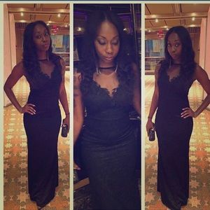 Elegant Long Laced Black Dress