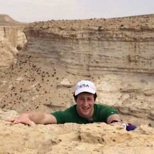 Meet your Posher, Ari