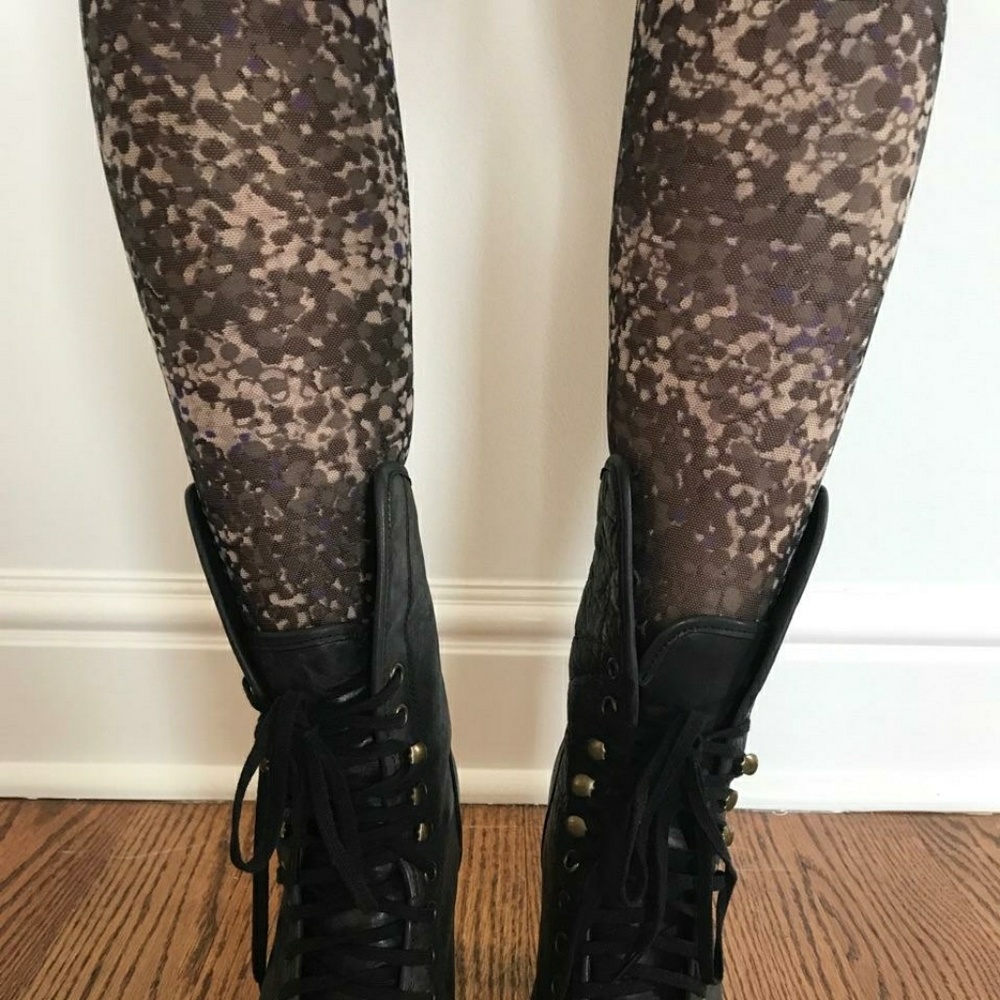 Patterned tights/sheer leggings