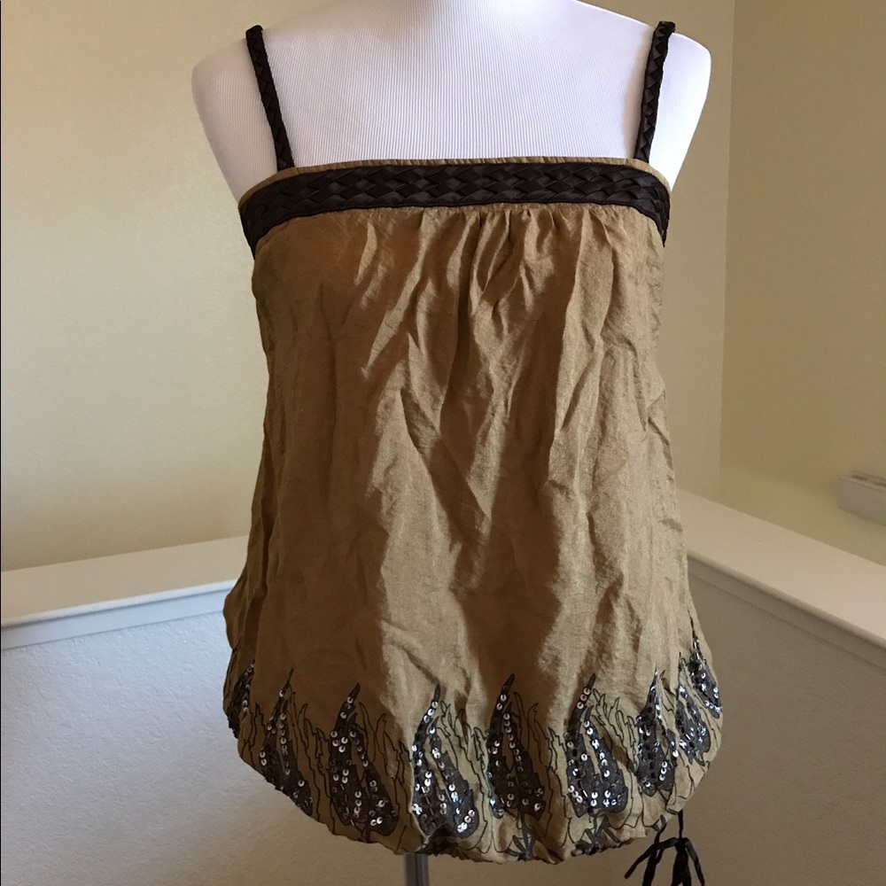 Forever 21 tank top with detailing