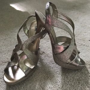 Fioni Night heel - women size 8