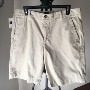 💥NWT💥GAP Khaki Shorts