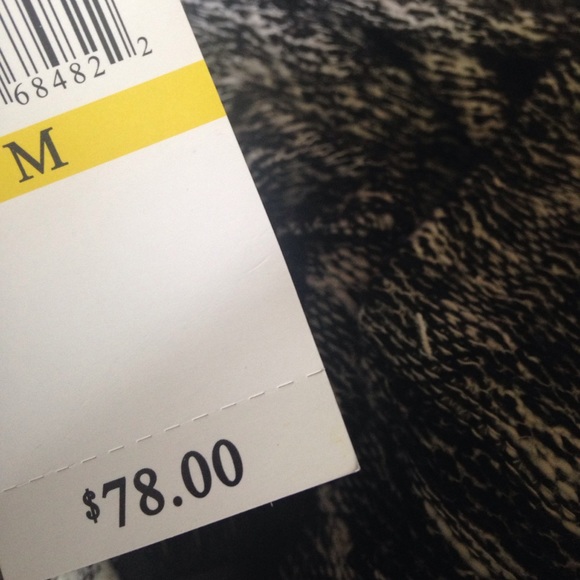 Black and white cardigan - Picture 4 of 4