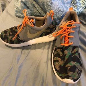 Nike rosherun size 7