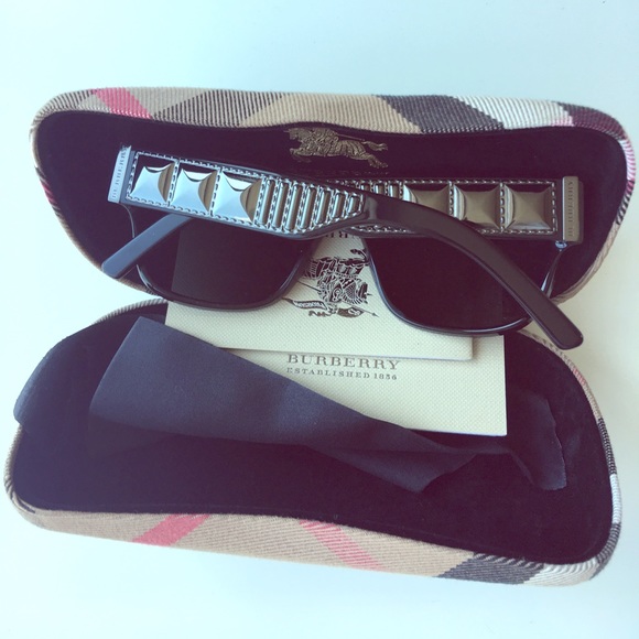 Burberry embellished sunglasses