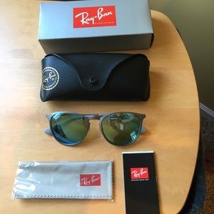 NEW Ray Ban Erika Sunglasses RB3539