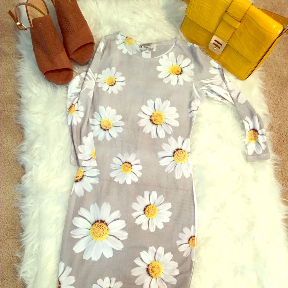 Super cute fitting dress!