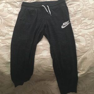 Women's Nike Sweatpants - Size Small