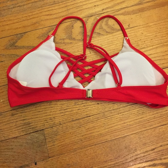 Bikini - Picture 4 of 5