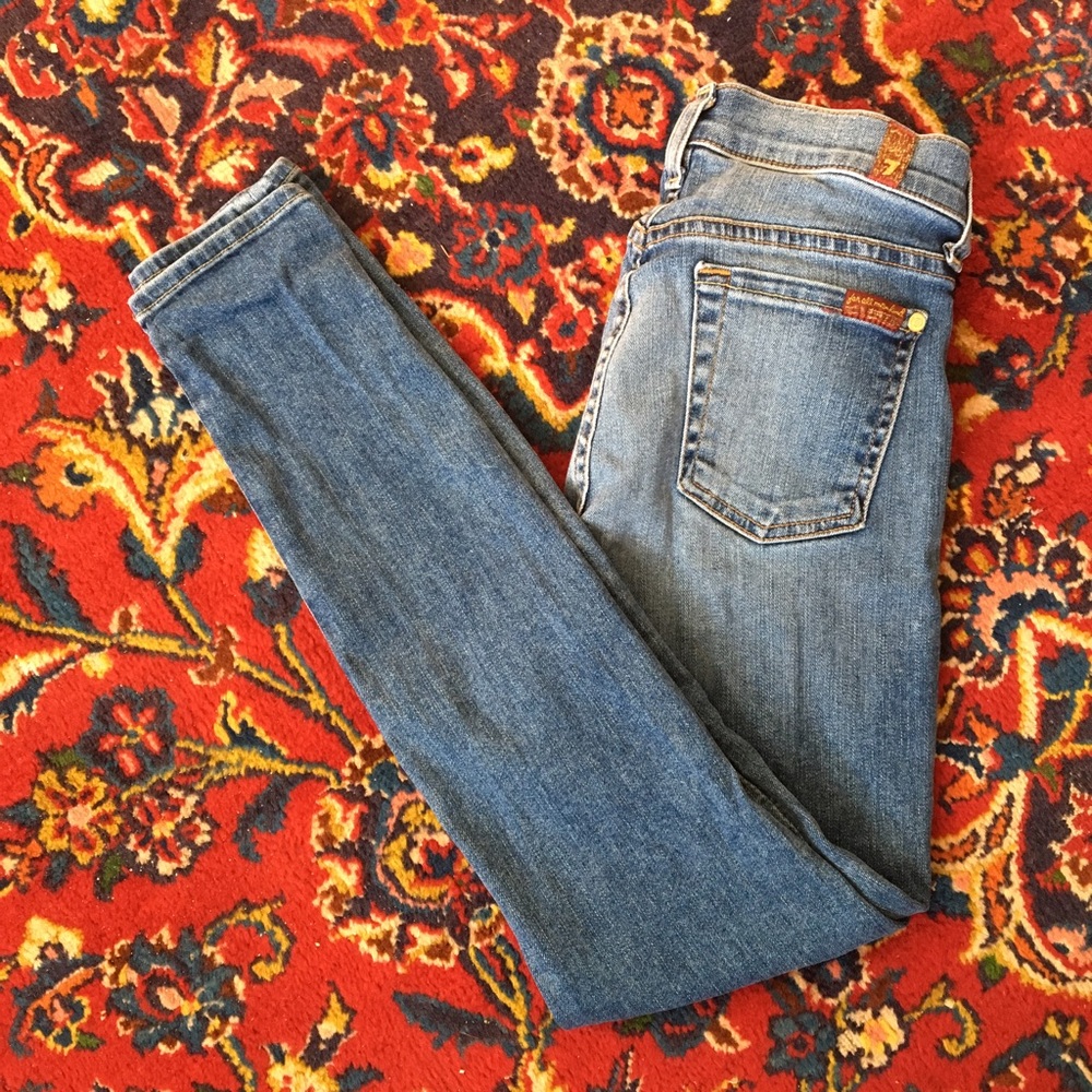 SOLD || 7 FOR ALL MANKIND - "The Ankle" Skinny